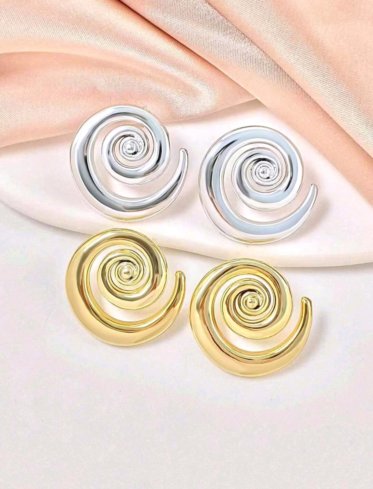 Aura de estilo pendientes con diseño de remolino AC F25ÑC09