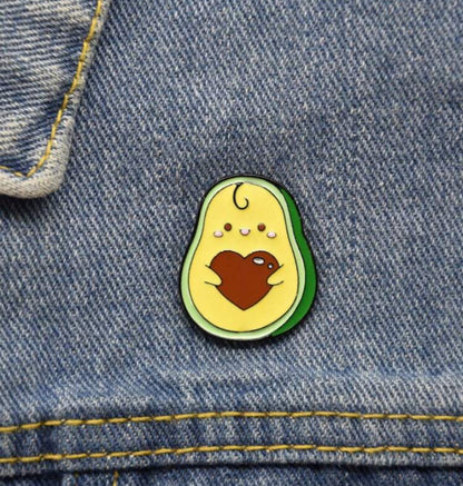 Broche con diseño de aguacate S25VJ03