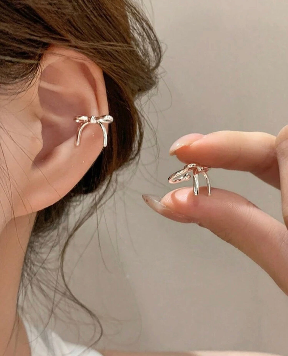 Aretes de mariposa minimalista y elegantes AZ A25QJ03