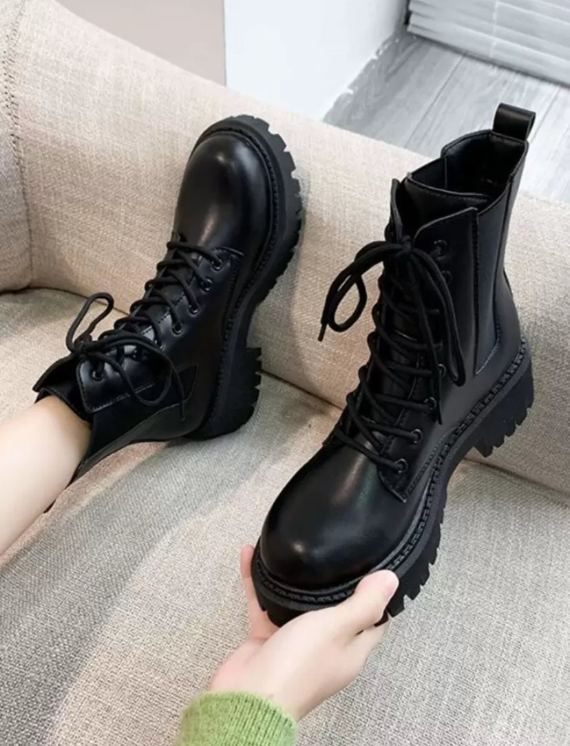 BOTAS DE COMBATE