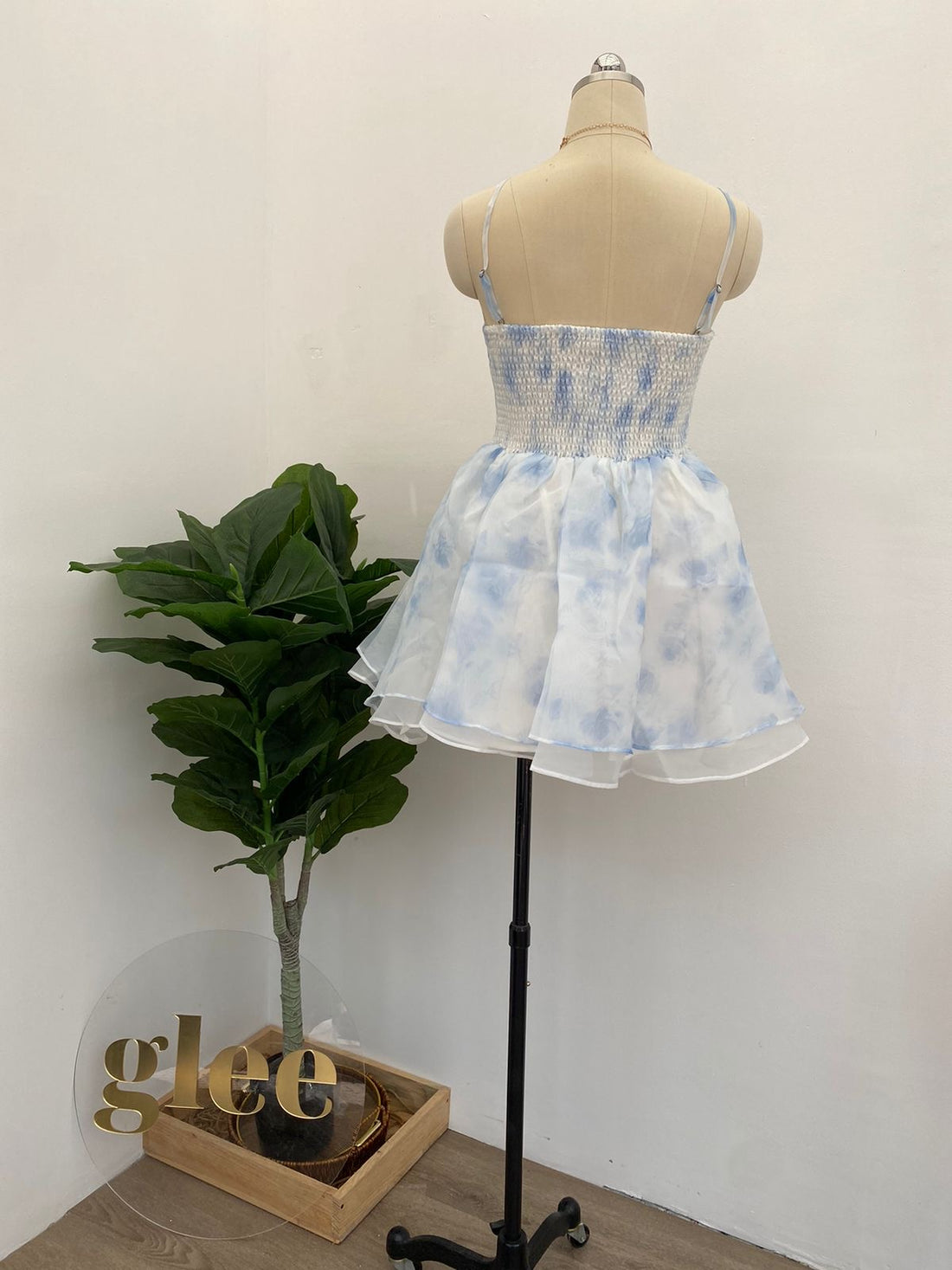 Vestido  corto elegante S25VF03