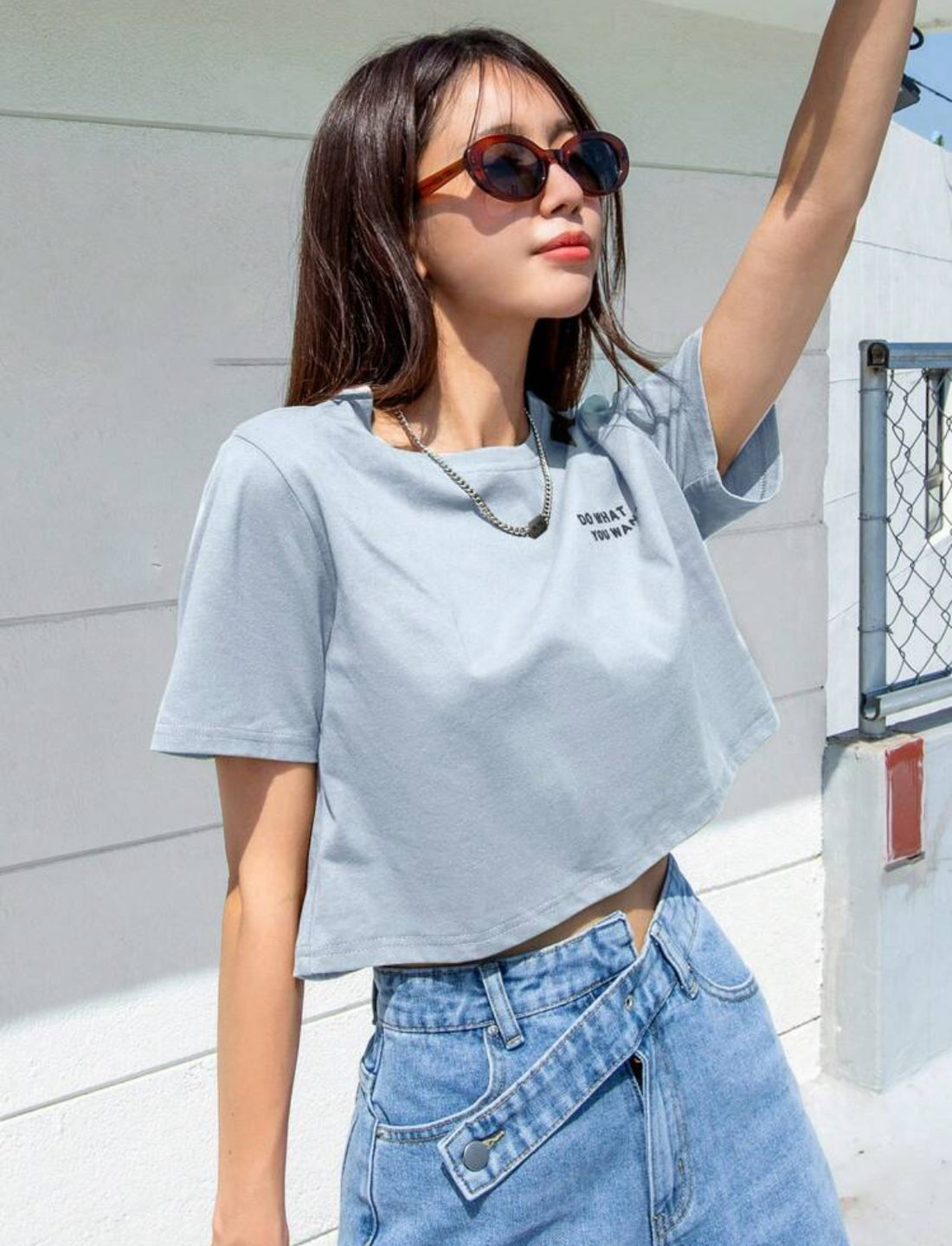 Camiseta corta de verano con gráfico A25PY09