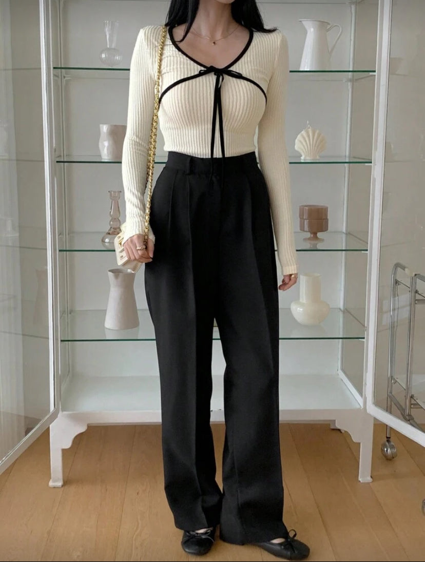 Camiseta Ajustada Manga Larga con Ribete D25XD01