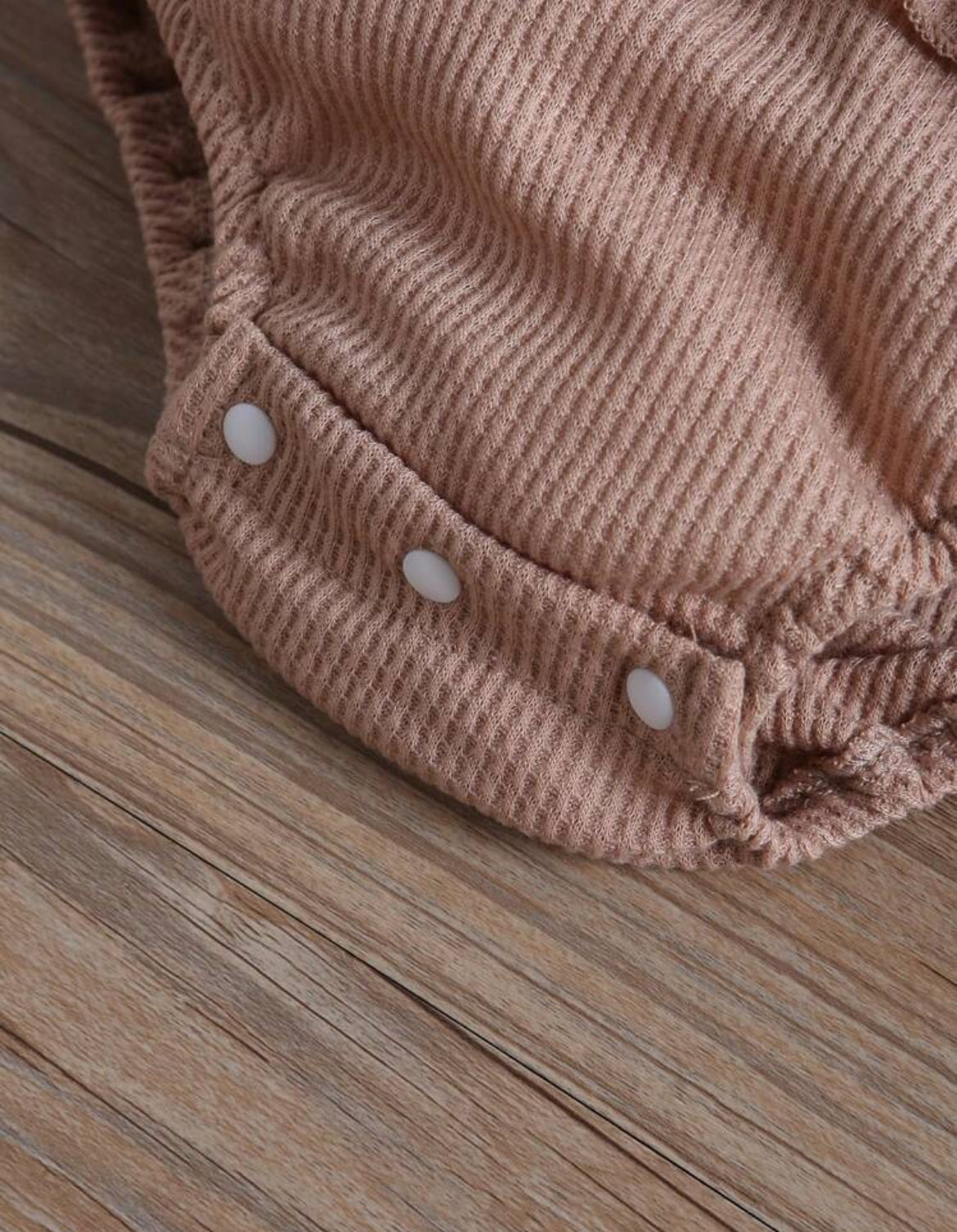 Top estampado, floral de manga con volantes y Short de tirantes AE06