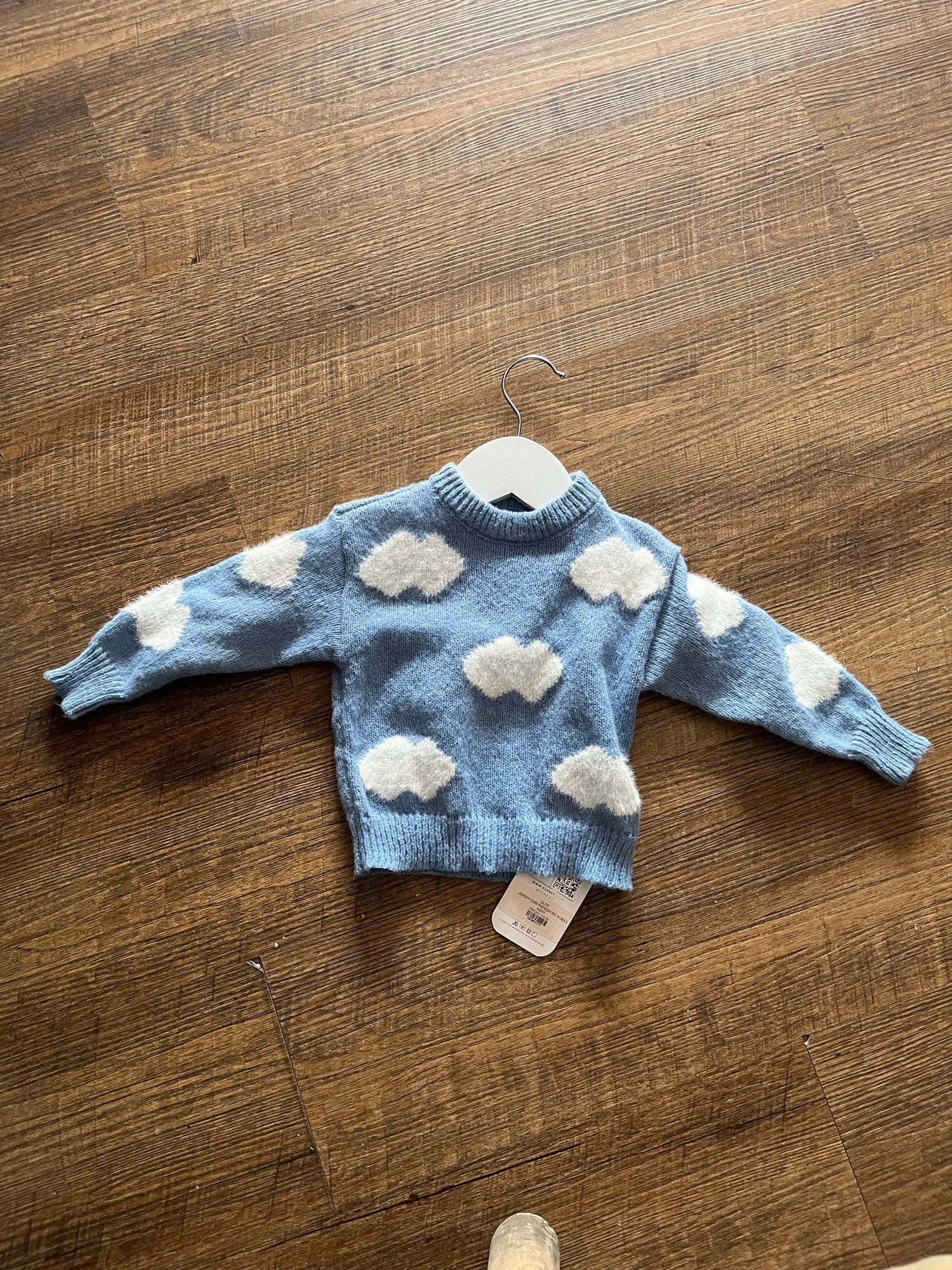 Jersey con patrón de nubes AB09