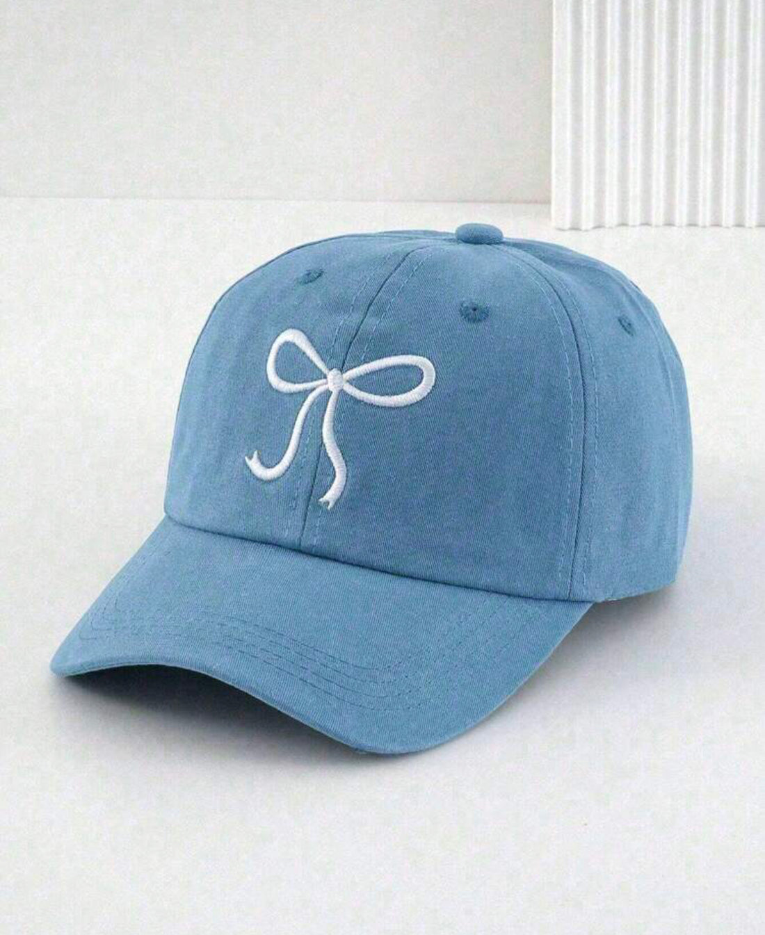 Gorra de béisbol ajustable con lazo bordado A25QD09