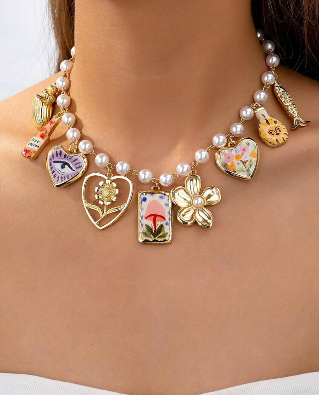 Collar con dije tipo medallón A25QJ08