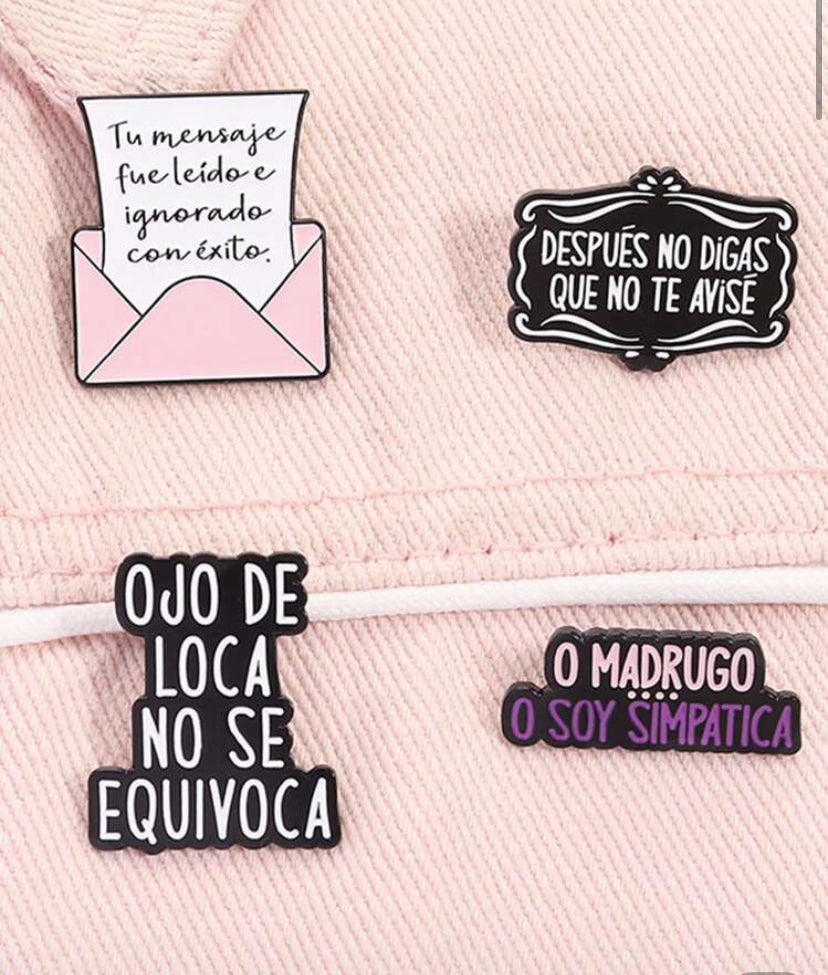 Broche con diseño de frase S25VI02