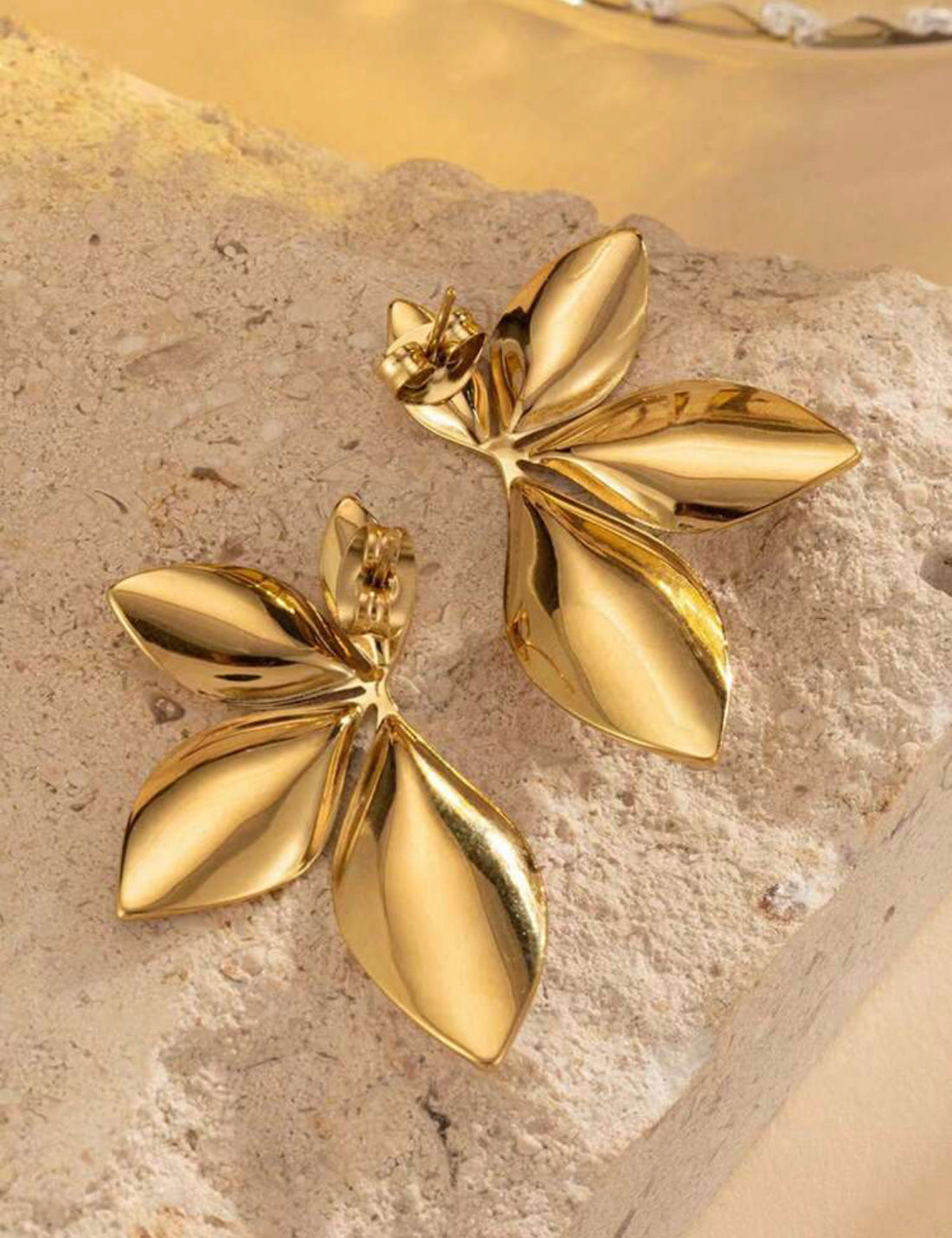 Pendientes de botón estampado floral A25QG07