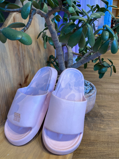 Comodidad en Rosa Pastel Sandalias. J25SR04