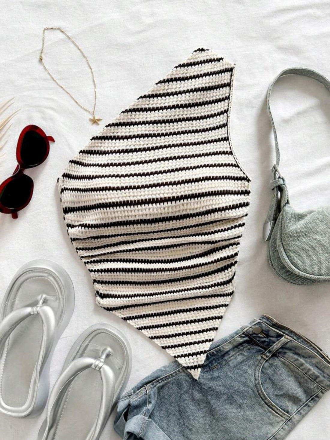 Blusa de un hombro con rayas AG25TP03