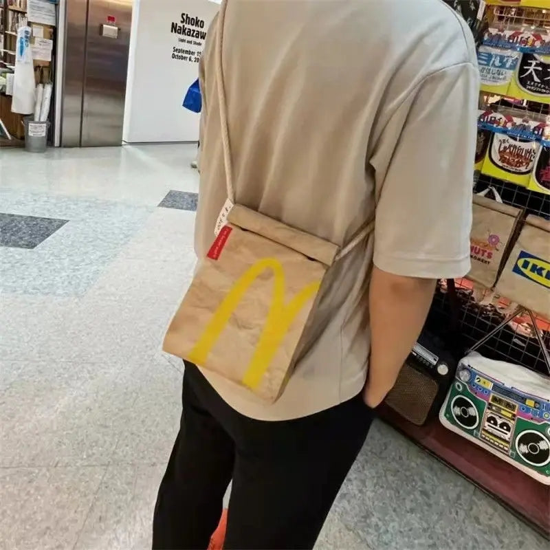 Bolso diseño de McDonald&