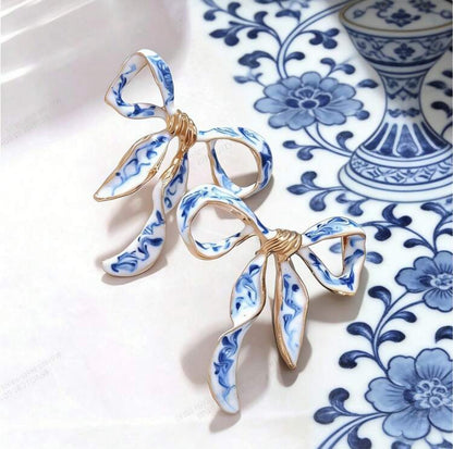 PENDIENTES DE LAZO DE PORCELANA