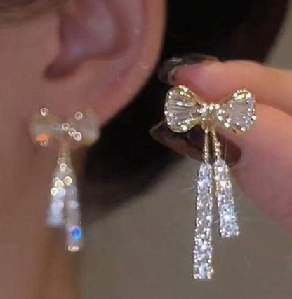 Brillo nocturno pendientes con diseño de lazo y cristal Z F25NG04