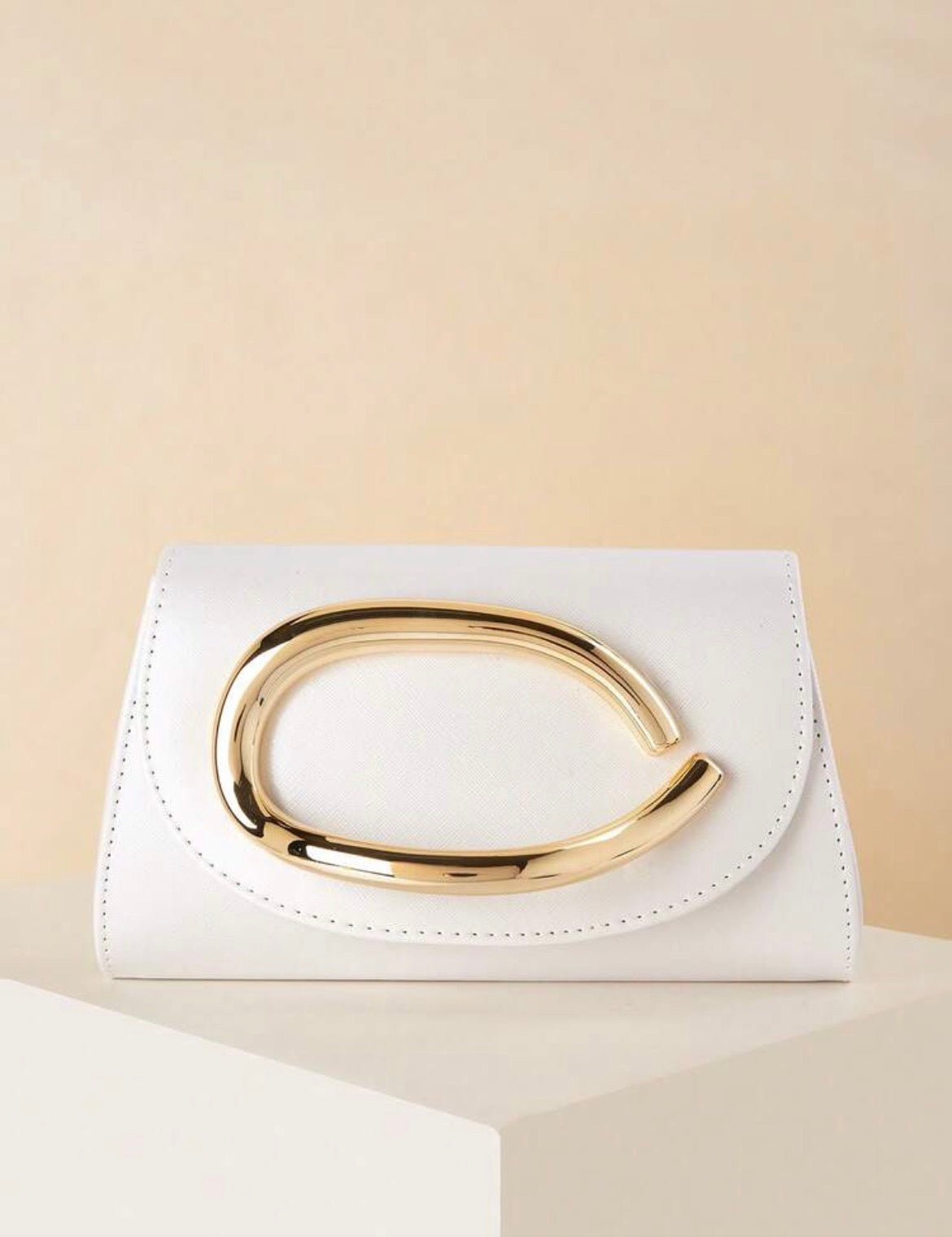 BOLSO DE MANO CON CADENA