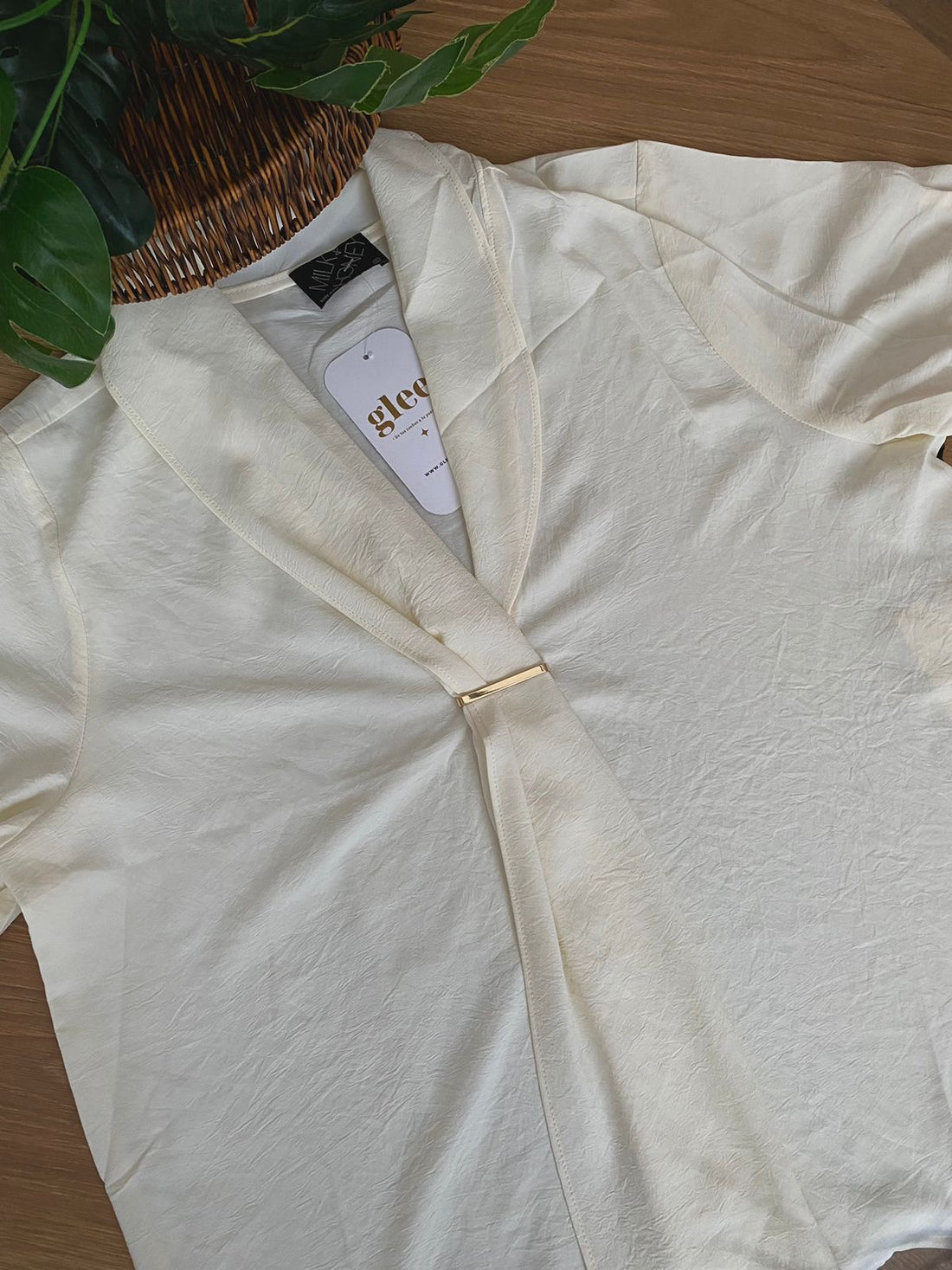 Blusa crema manga corta O25VO01