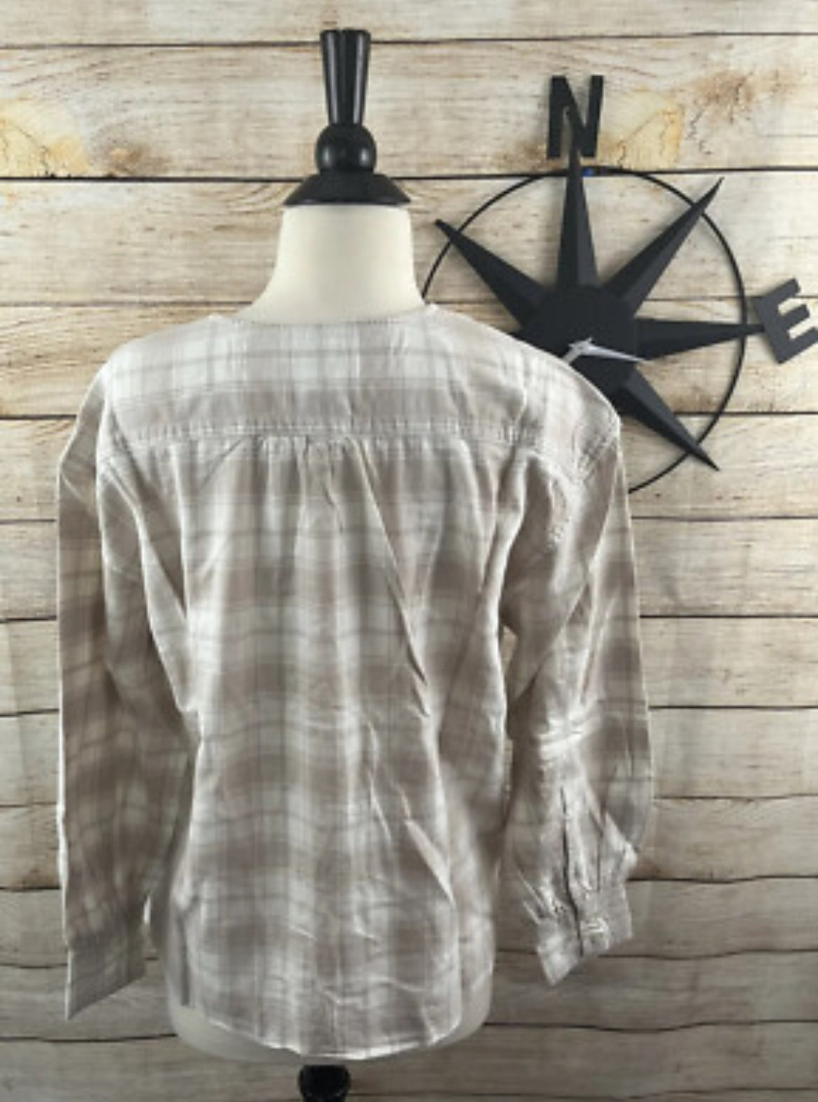 Alma de Lino Blusa Manga Larga con Botones. J25SM02