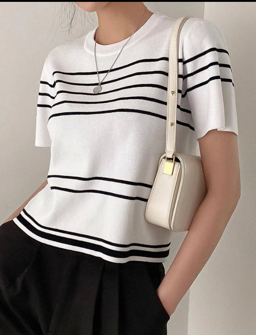 Blusa de punto con patrón de rayas A25PÑ010
