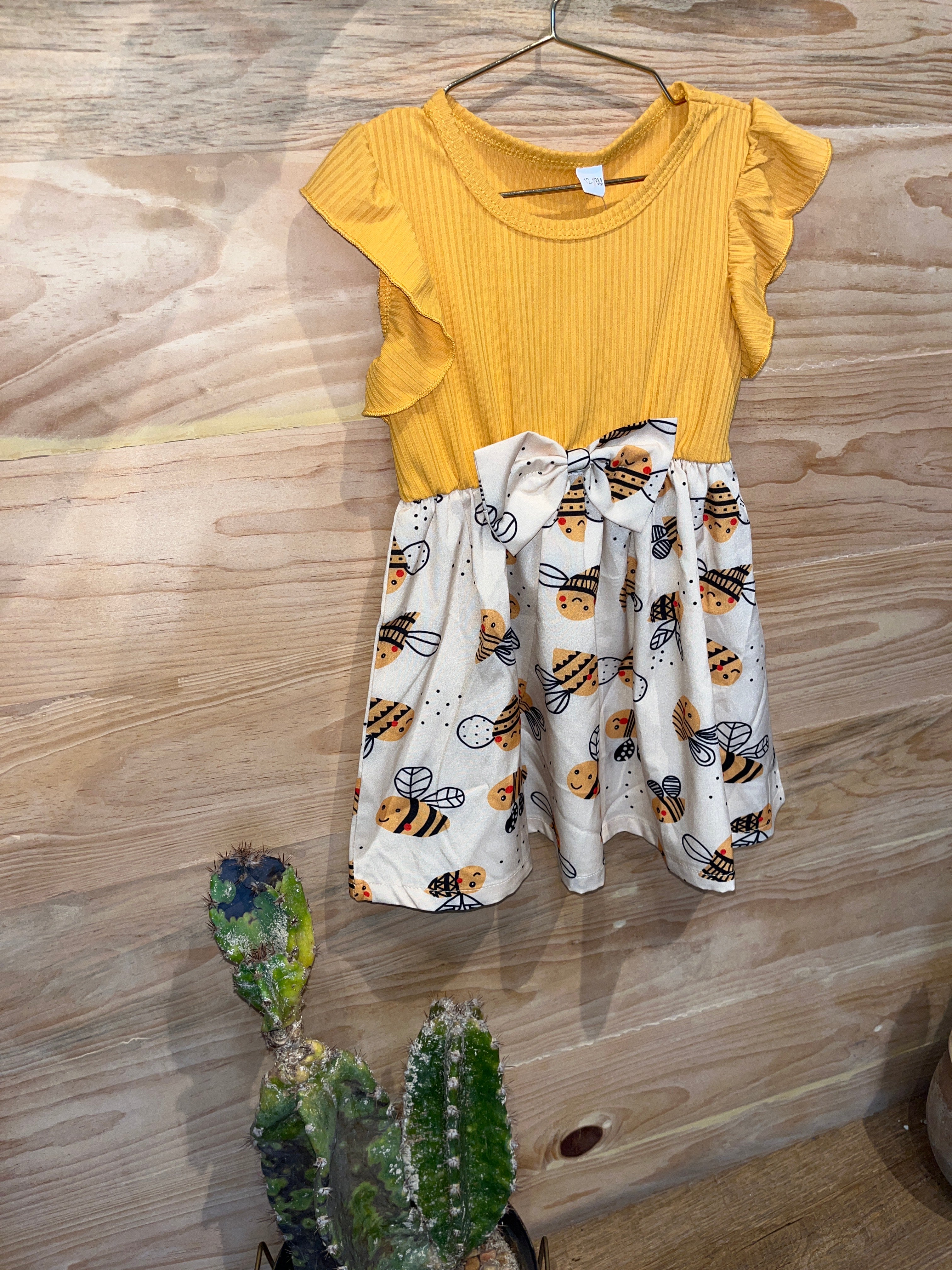 Reina Mini Abeja Vestido de nena de Manga corta. J25SB06