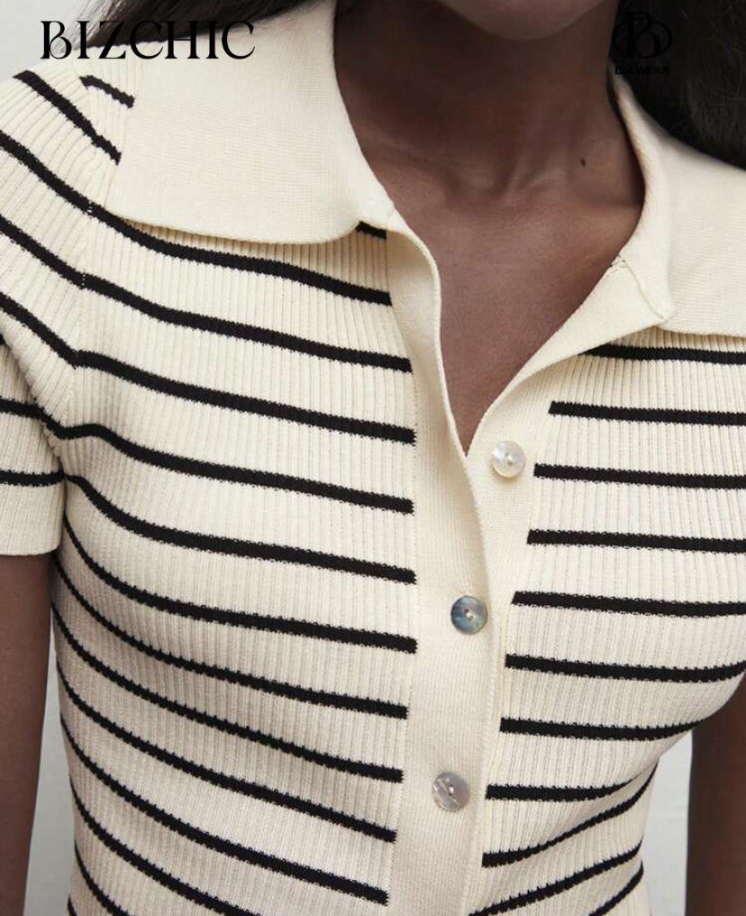 Blusa con botones a rayas E26XN04