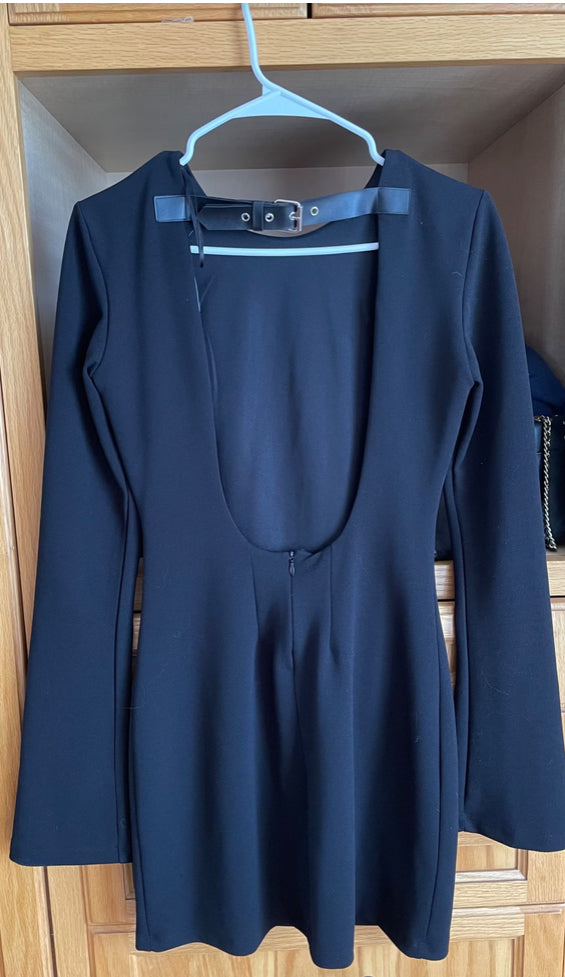 Black Chic Vestido de Espalda descubierta. J25SÑ08