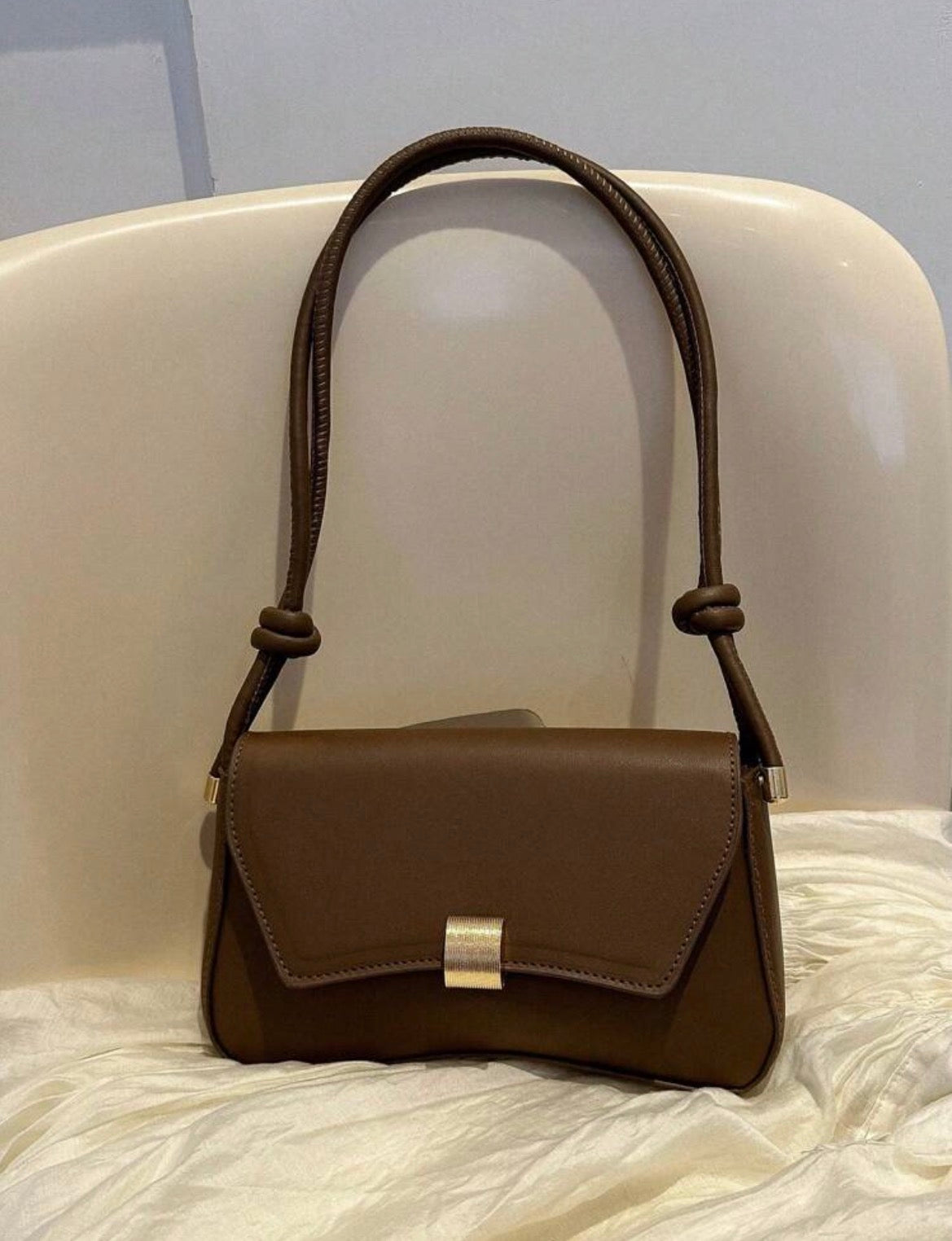 BOLSO CON SOLAPA JL26AL08
