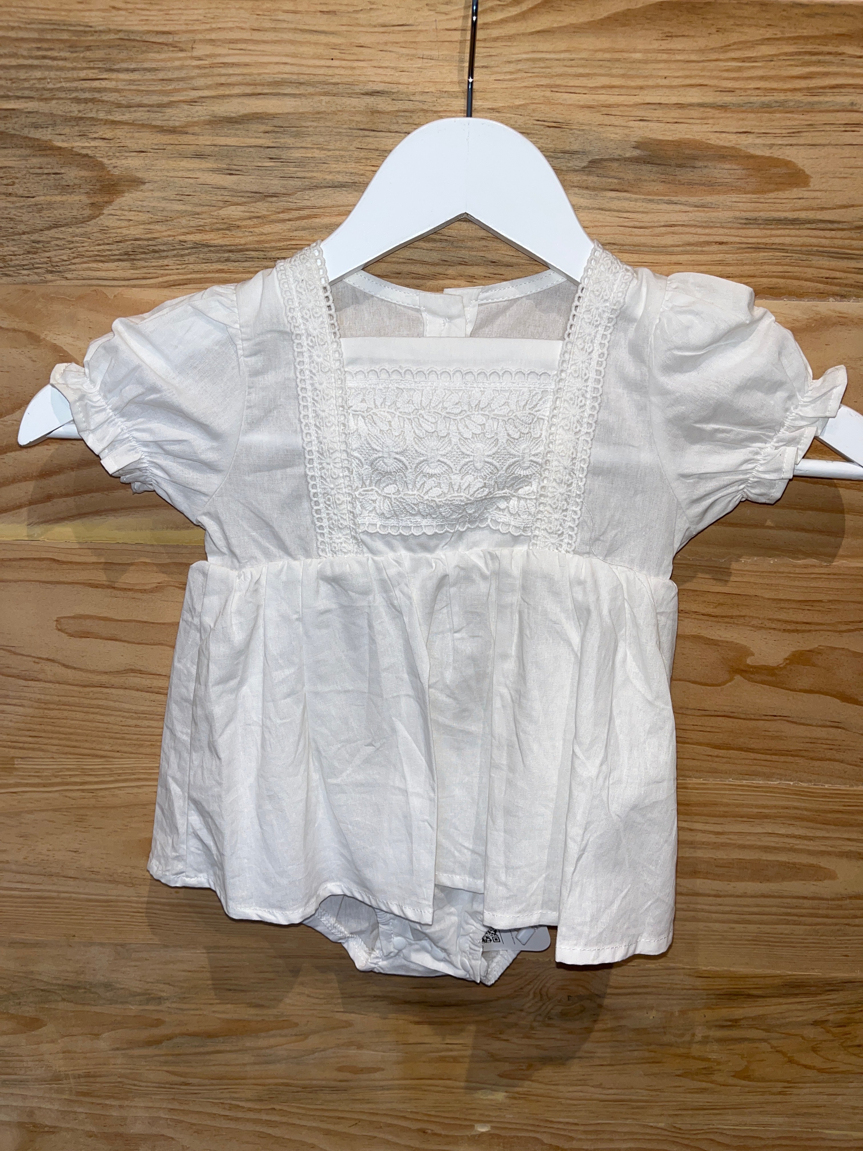 Mono bebé niña AK09