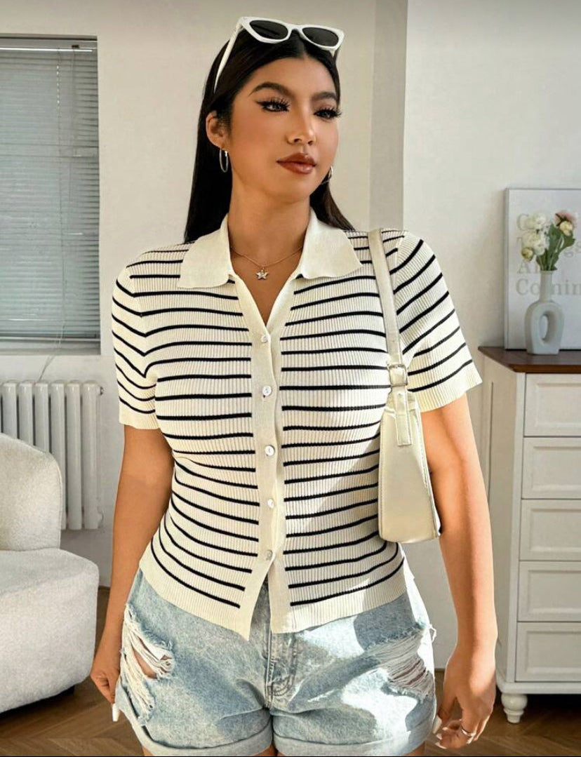 Blusa con mangas corta E26XU07