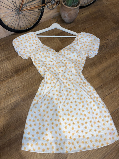 Power Puff Vestido de Manga Corta con Estampado Floral. J25SJ02