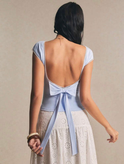 Blusa con espalda descubierta
