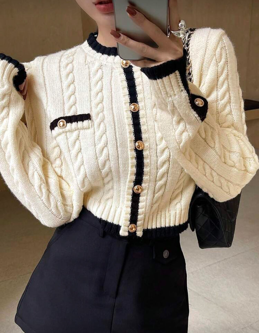 Suéter elegante con contraste N25WR05