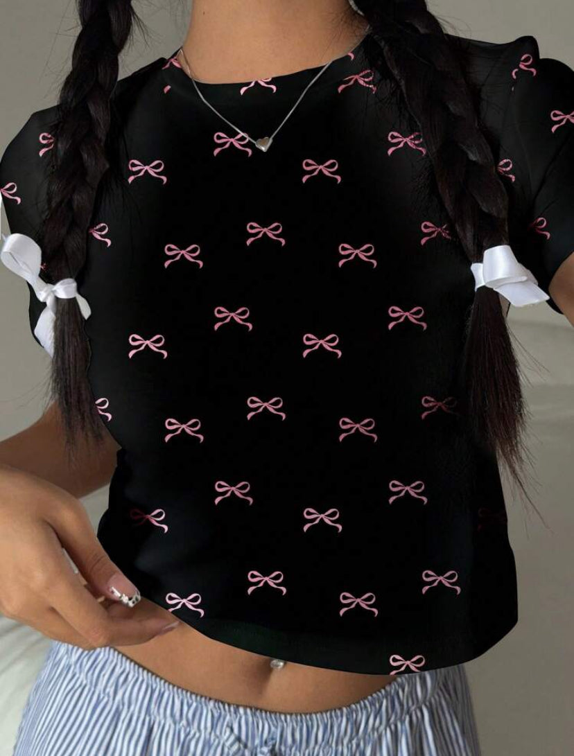 Camiseta corta casual con decoración de lazo rosa A25PÑ07