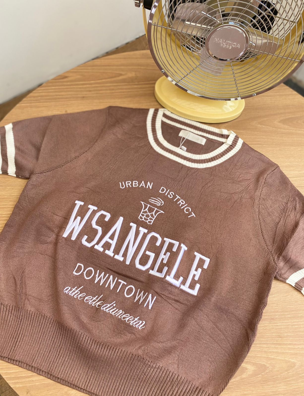 Los Angels Vibe. N25WJ08