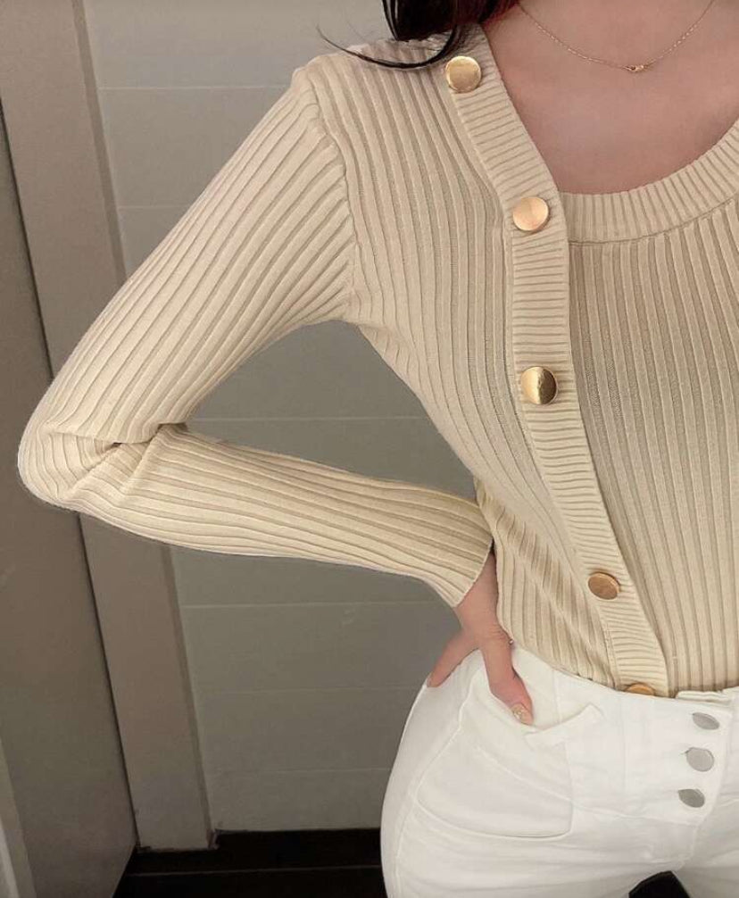 Suéter Con detalles dorados O25VW010