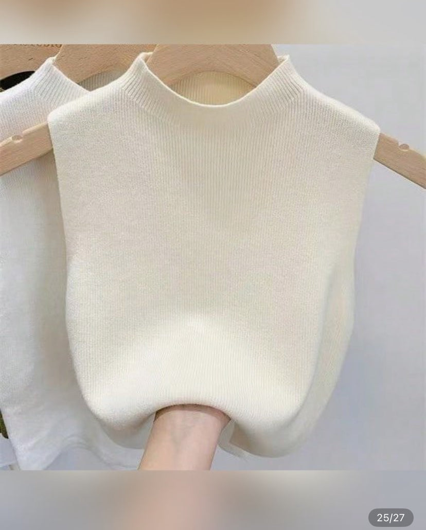 Top con cuello falso de punto albaricoque A25PG06
