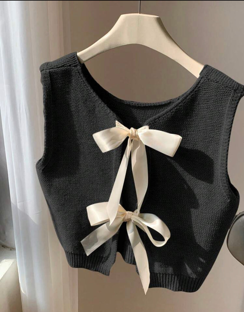 Top de puntos sin manga con lazo A25PI02