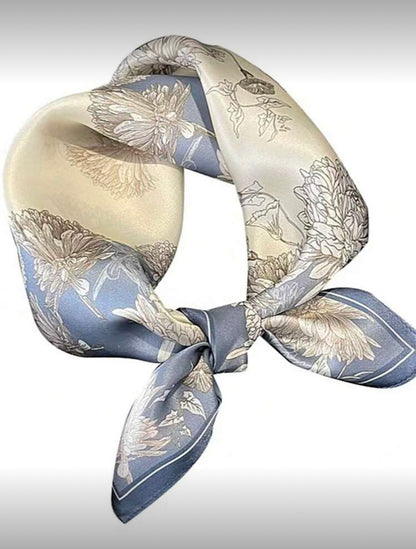 Pañuelo cuadrado con estampado floral O25WC05