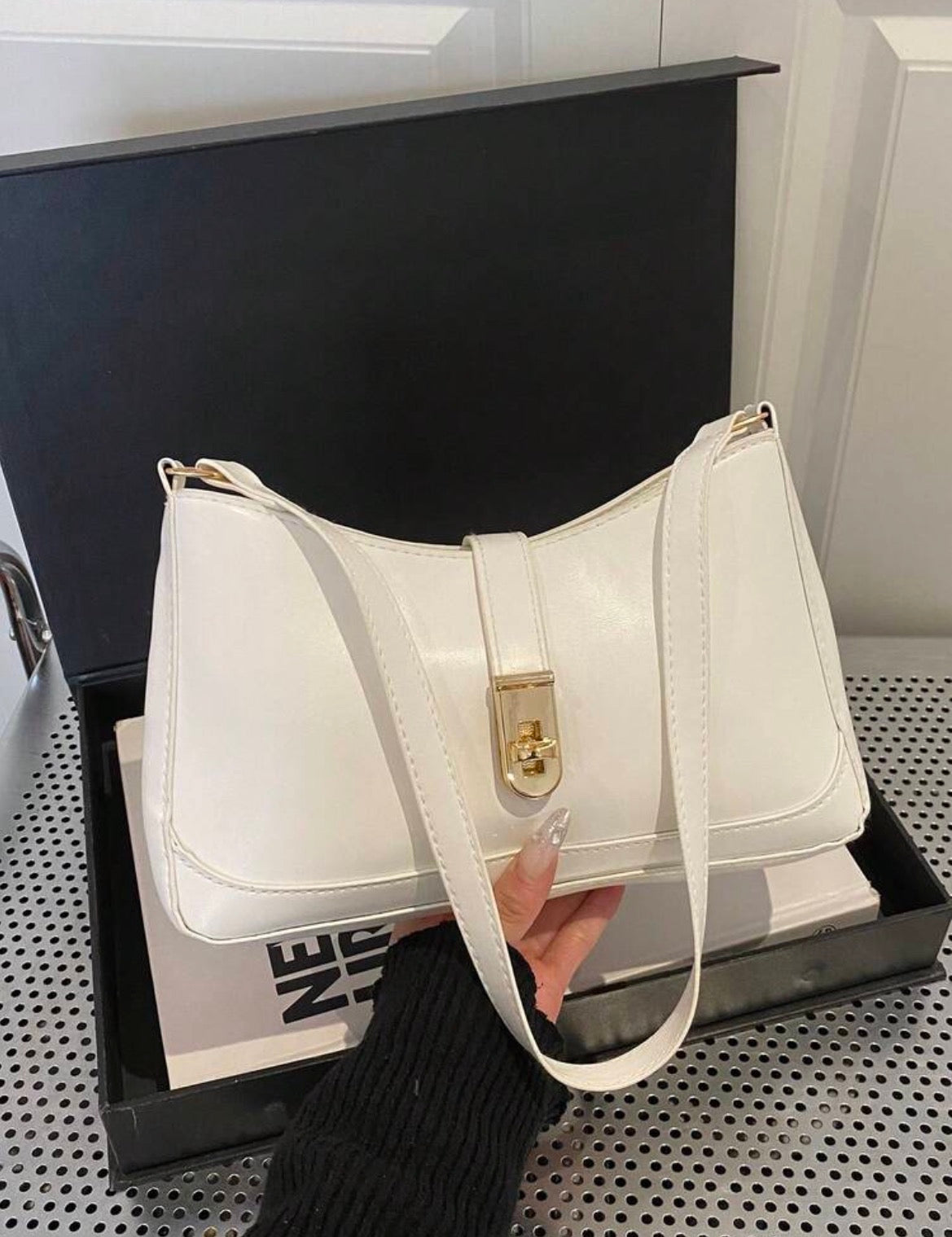 BOLSO DE MANO DE MODA
