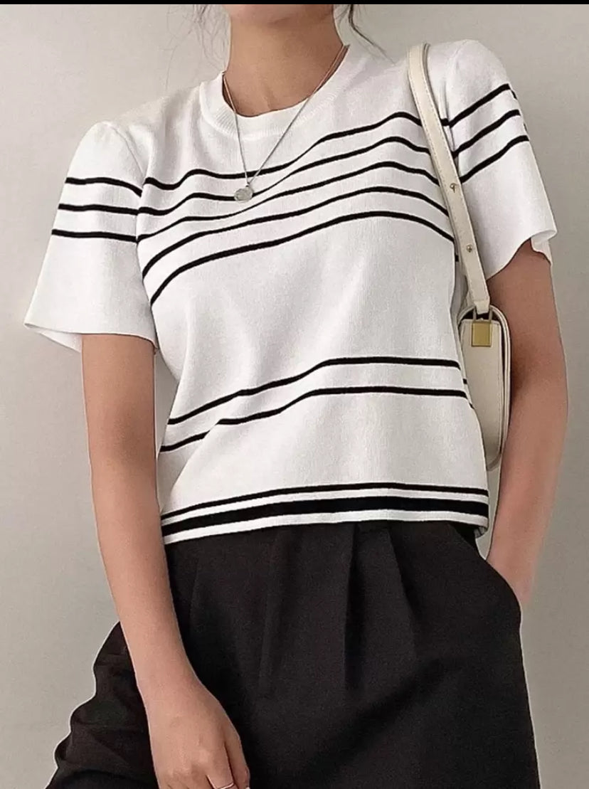 Blusa de punto con patrón de rayas A25PÑ010