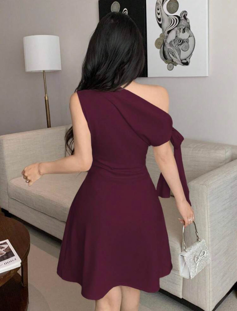 VESTIDO CORTO ASIMÉTRICO CON NUDO JL26AB04