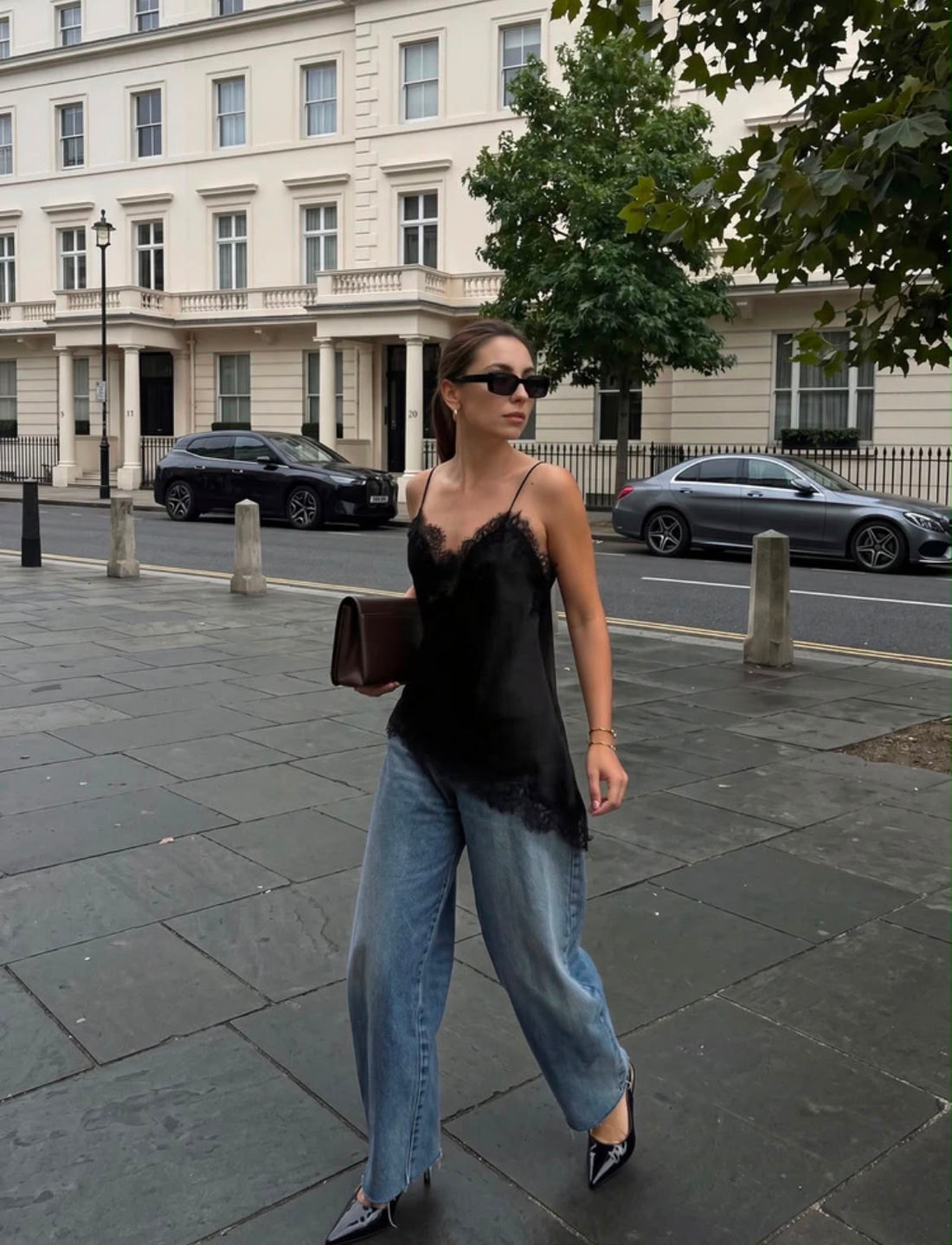 BLUSA DE ENCAJE ASIMÉTRICA JL26AD07
