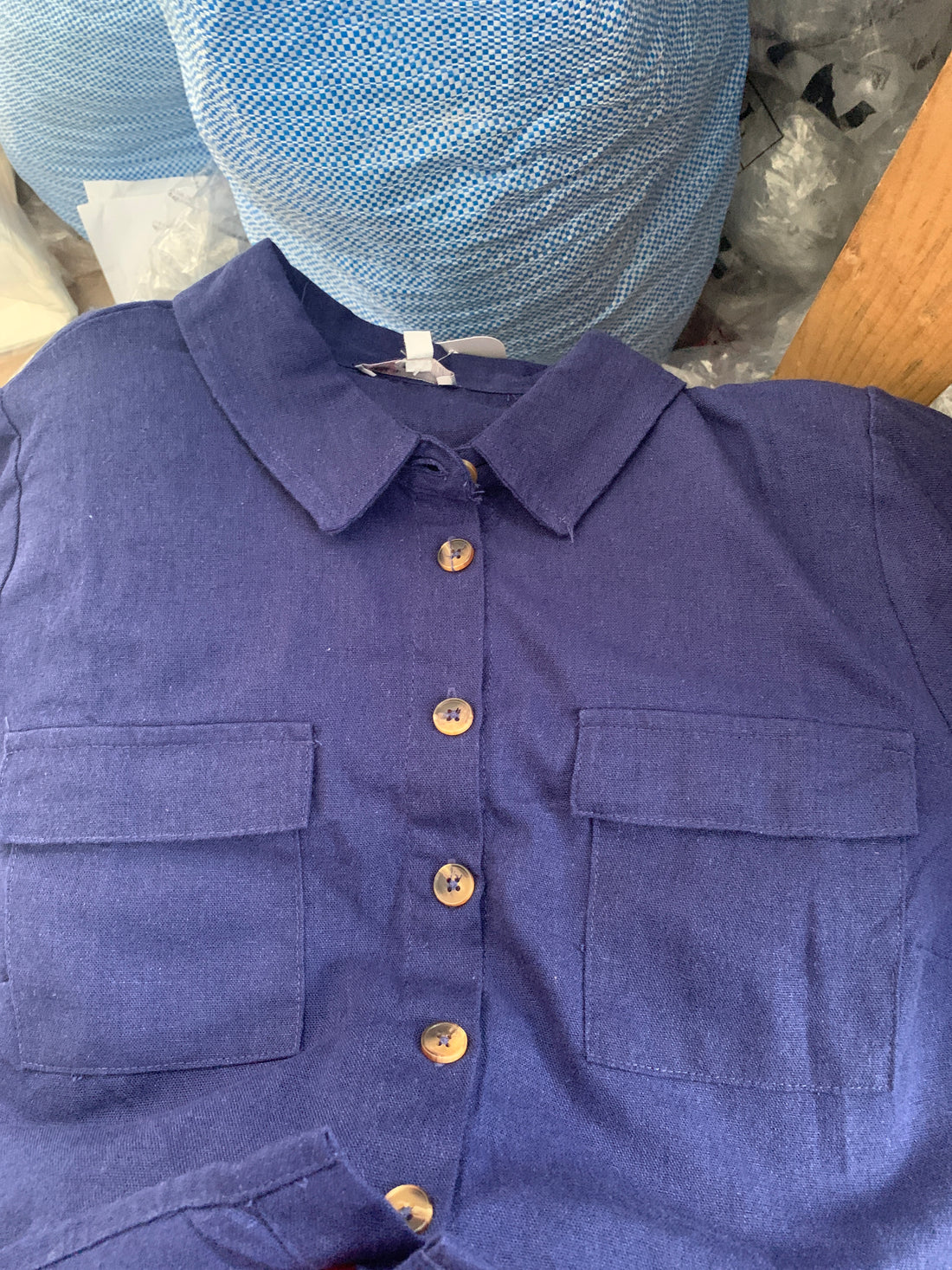 Blusa con diseño de bolso S25UJ04