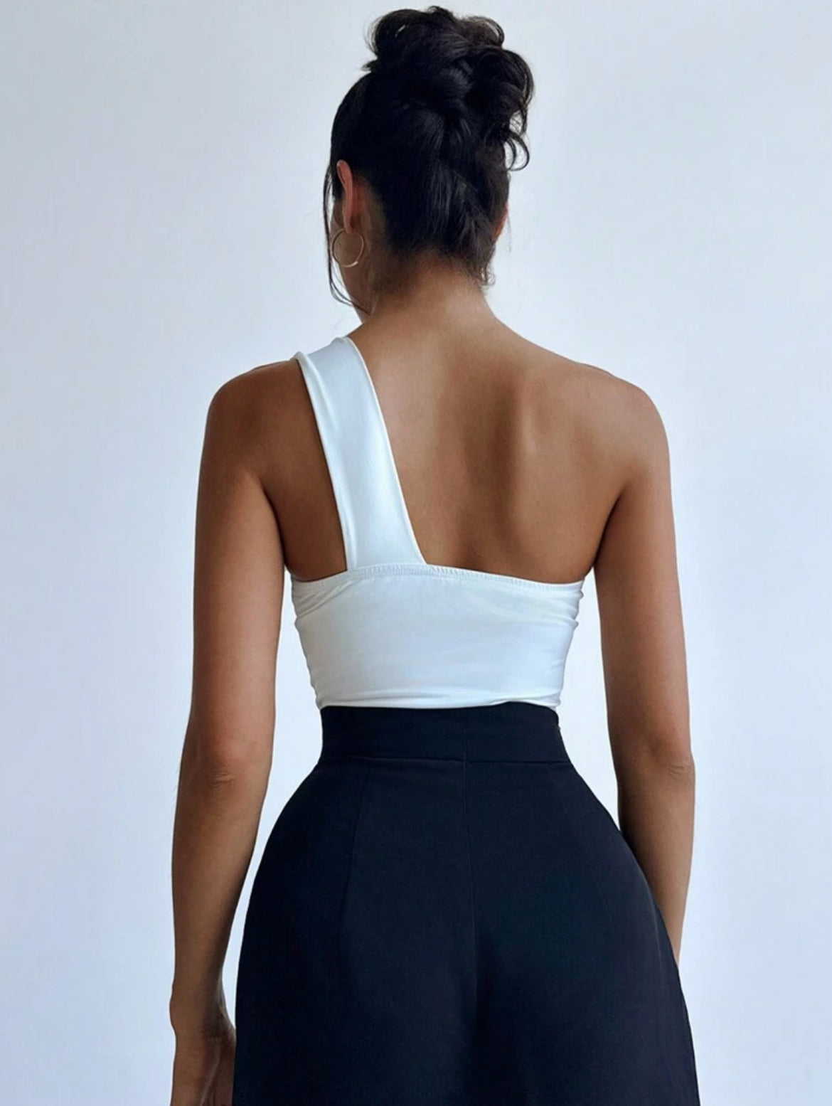 Body blanco con dulce toque de moño elegante M25ÑW01