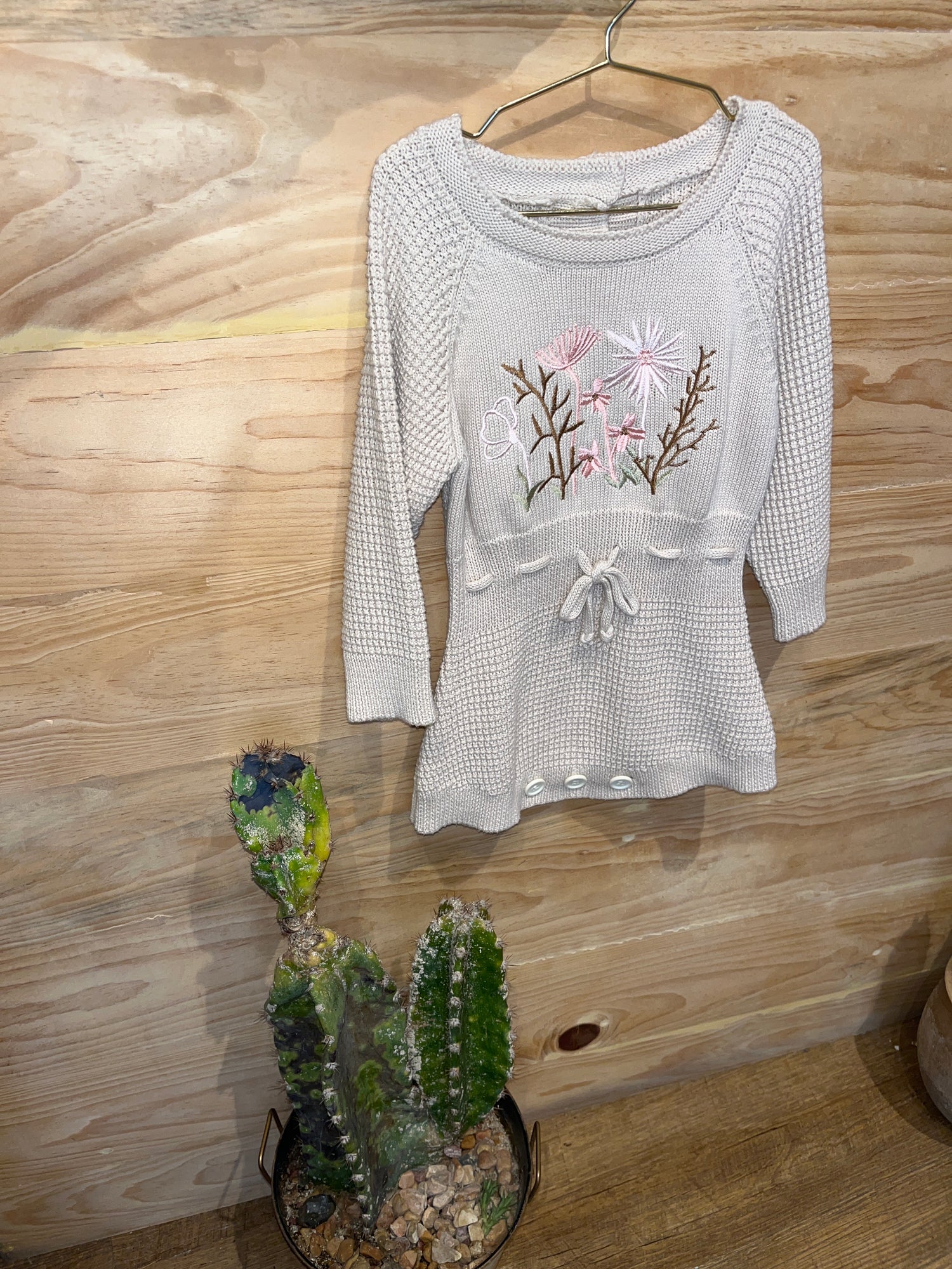 Body, con bordado floral manga larga AK010