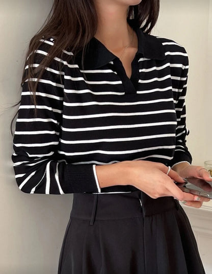 Suéter con cuello a rayas O25VW09