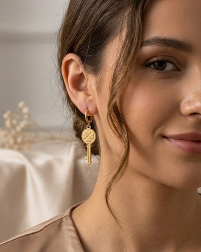 PENDIENTES DE TREBOL MY26AJ03