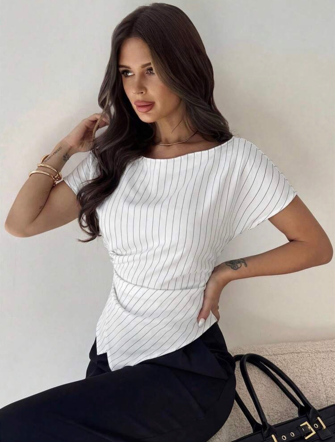 Blusa asimétrica para oficina