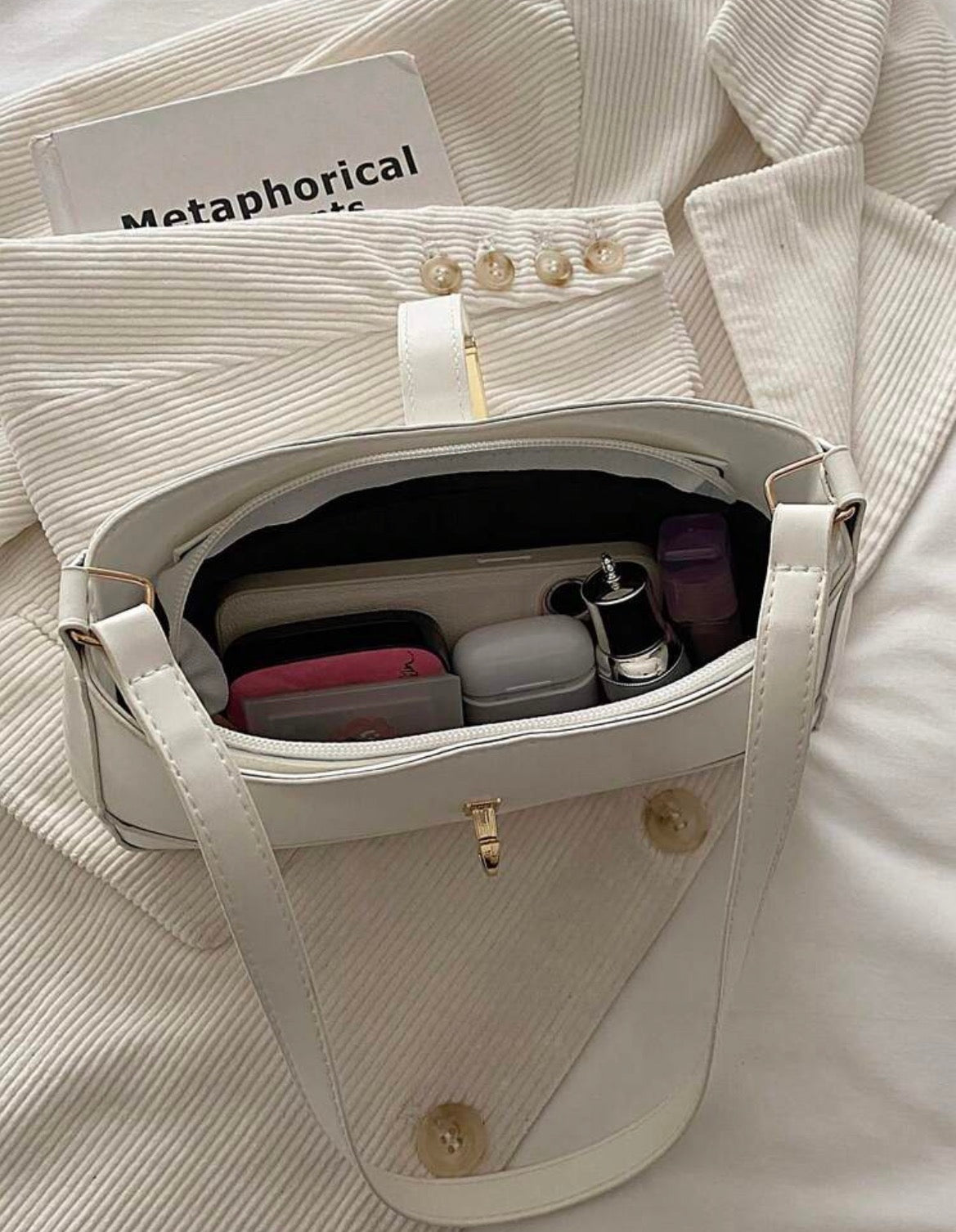 BOLSO DE MANO DE MODA