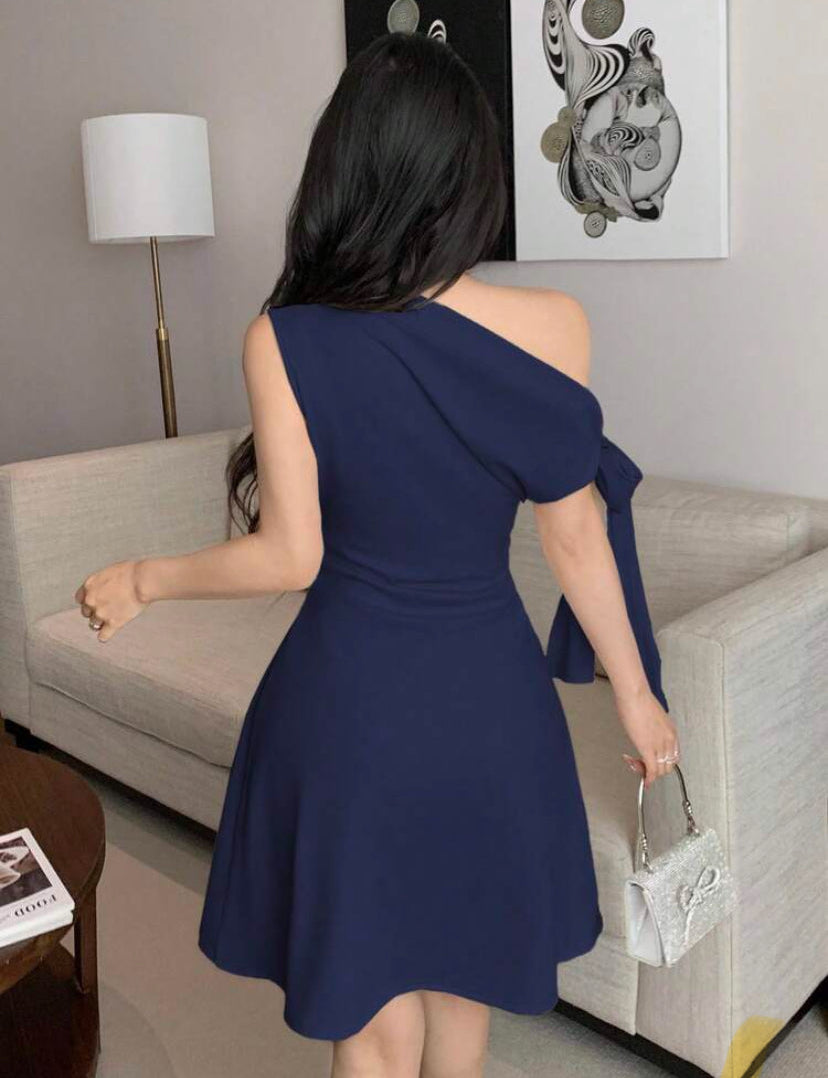 VESTIDO CORTO ASIMETRICO J26AS01