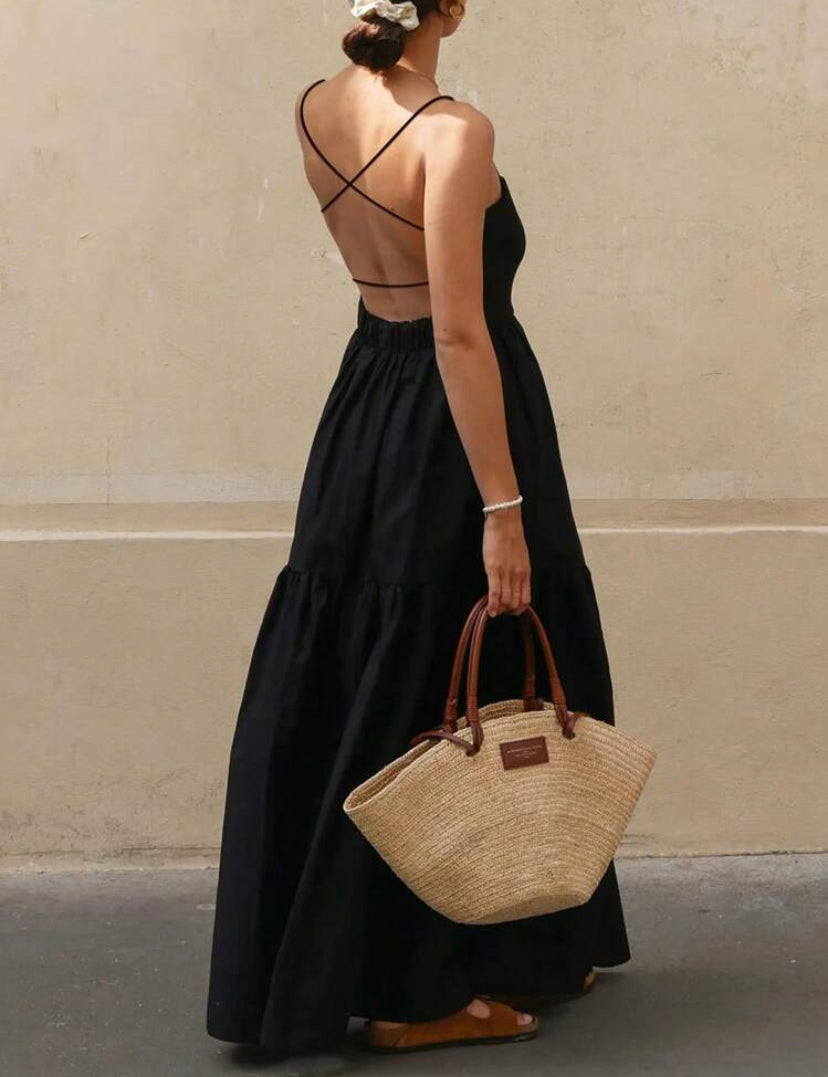 Misterio y Glamour Vestido Negro Casual F25ÑA05